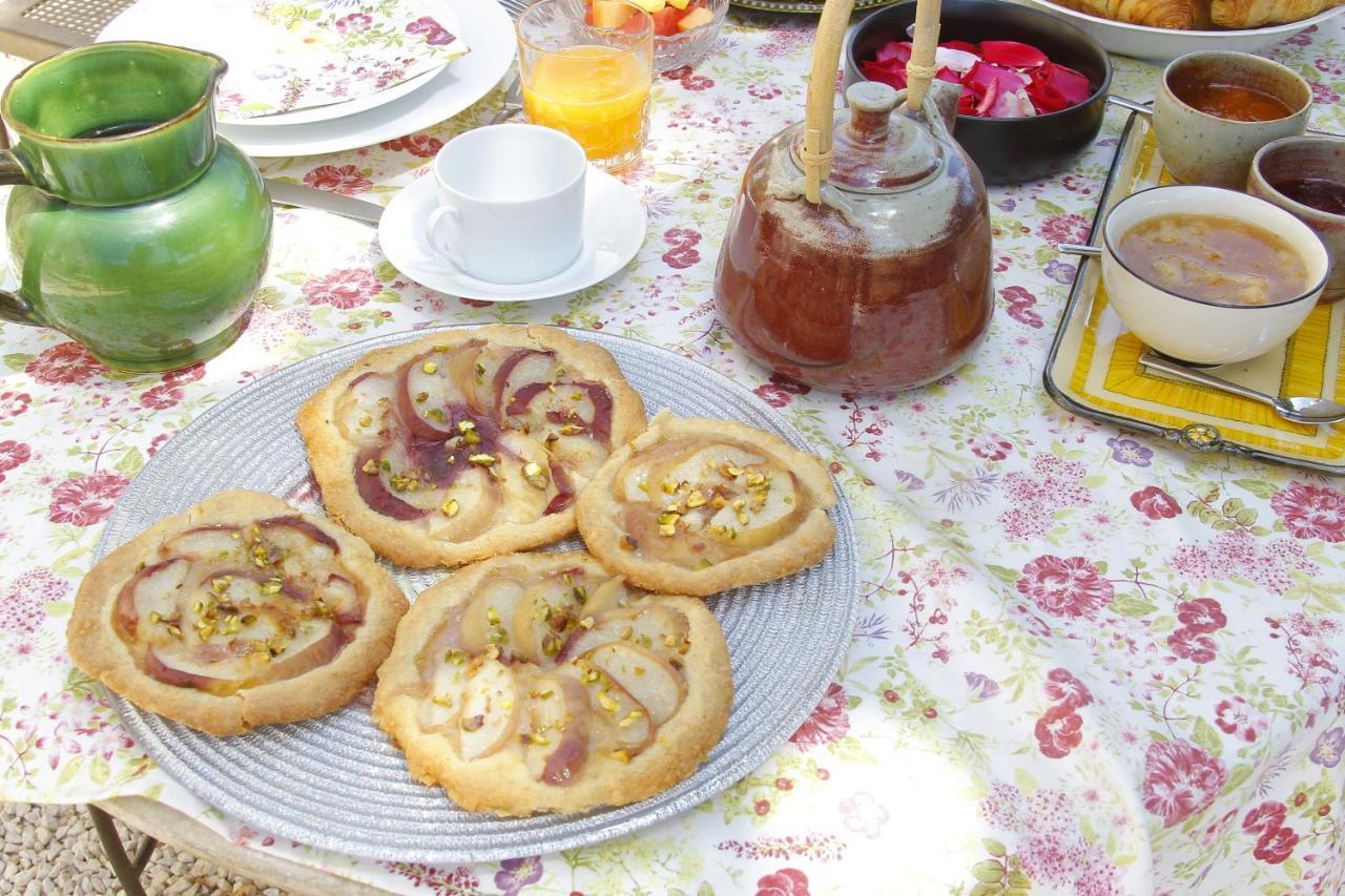 Reilhaguet Les Pierres Lotoises - Chambre Dhotes Le Pigeonnier מראה חיצוני תמונה